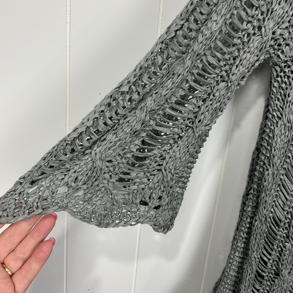 Pretty Angel Womens Open Crochet Tunic L Gray Pullover 3/4 Bell Sleeves Unique - Picture 4 of 12